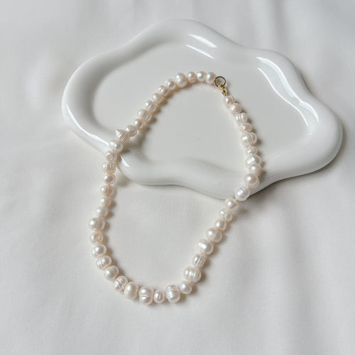 Elegant Pearl Pendant Necklace